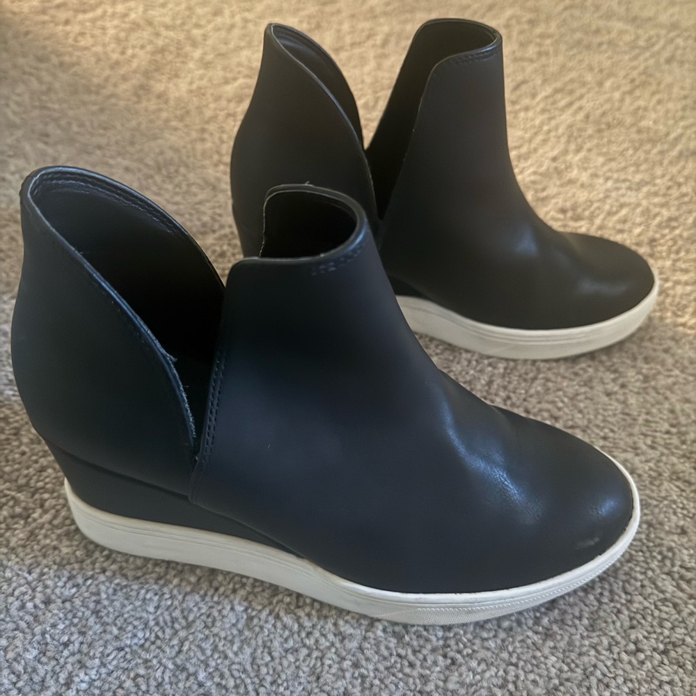 Black sneaker wedges